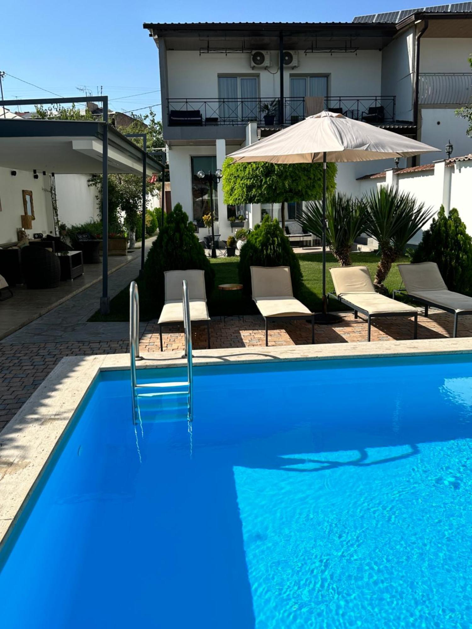 Garden Lounge Hotel Yerevan Exterior photo